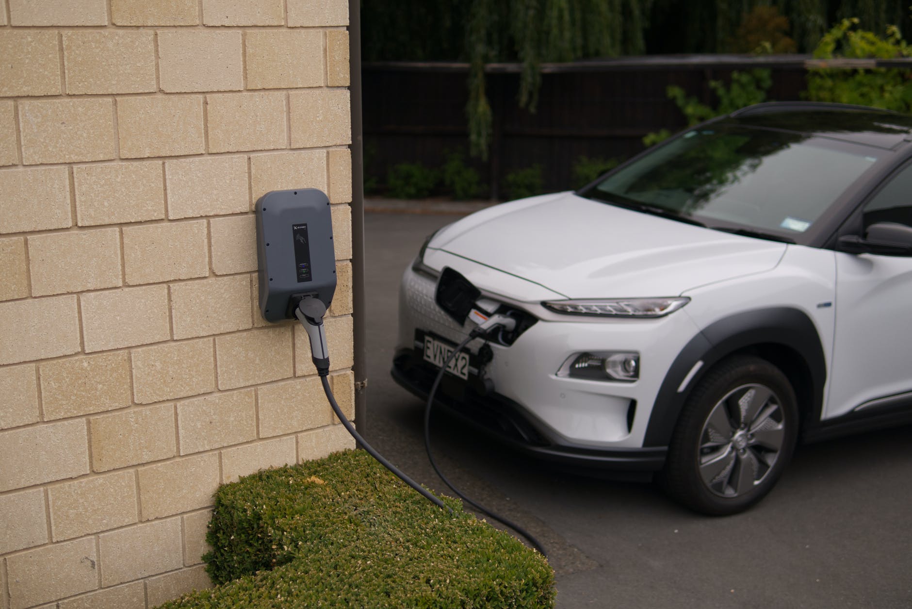 Survey About Electric Cars; The Biggest Reason Some People Don’t Buy