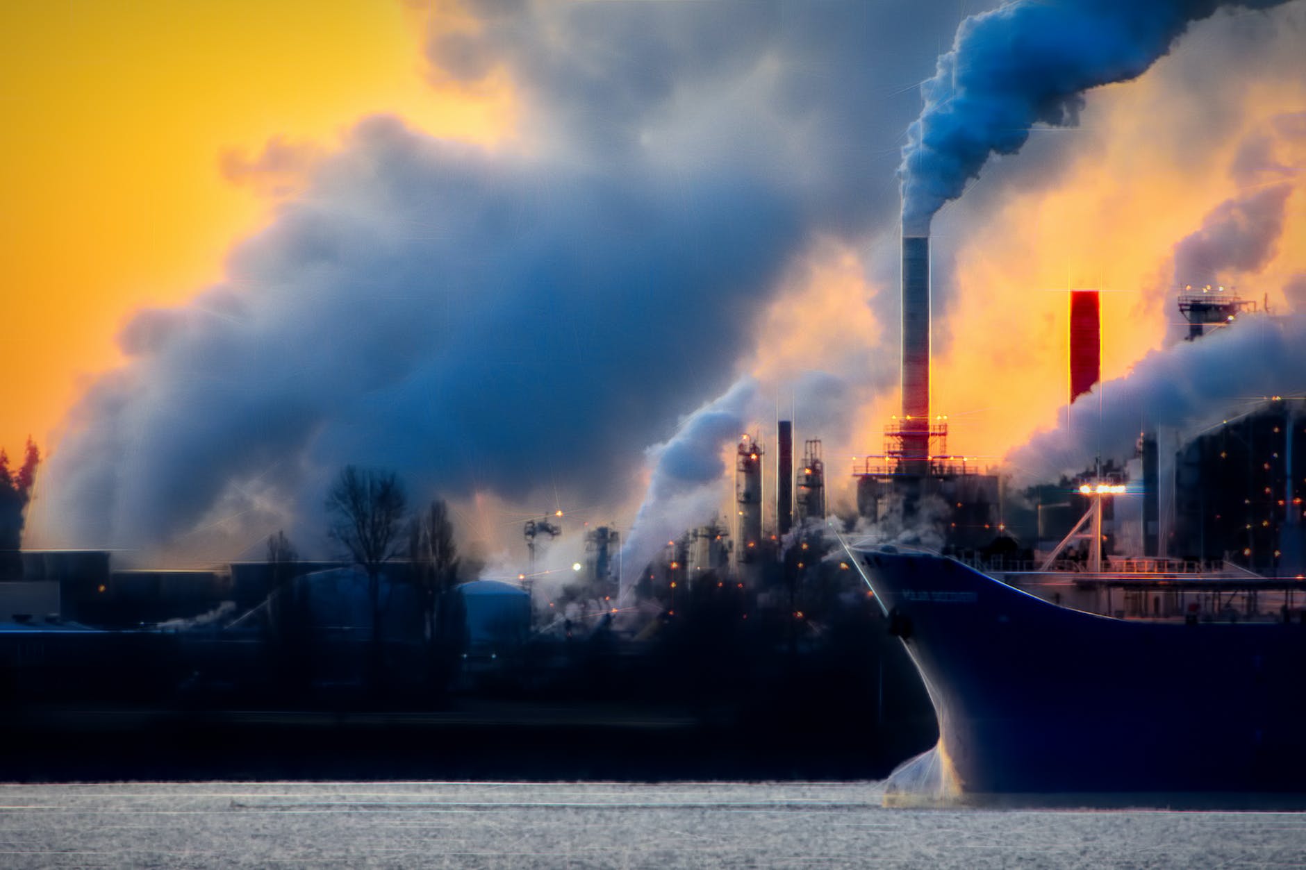 Company Removes CO2 from Air, Puts It Underground