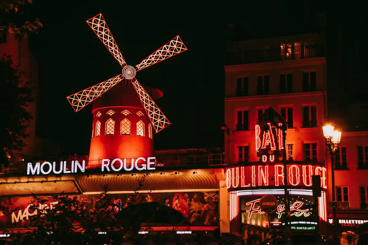 Moulin Rouge must stop using snakes in its show