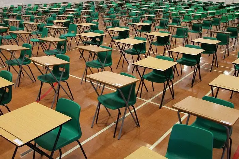 South Korea stops all flights when 500,000 take university entrance test